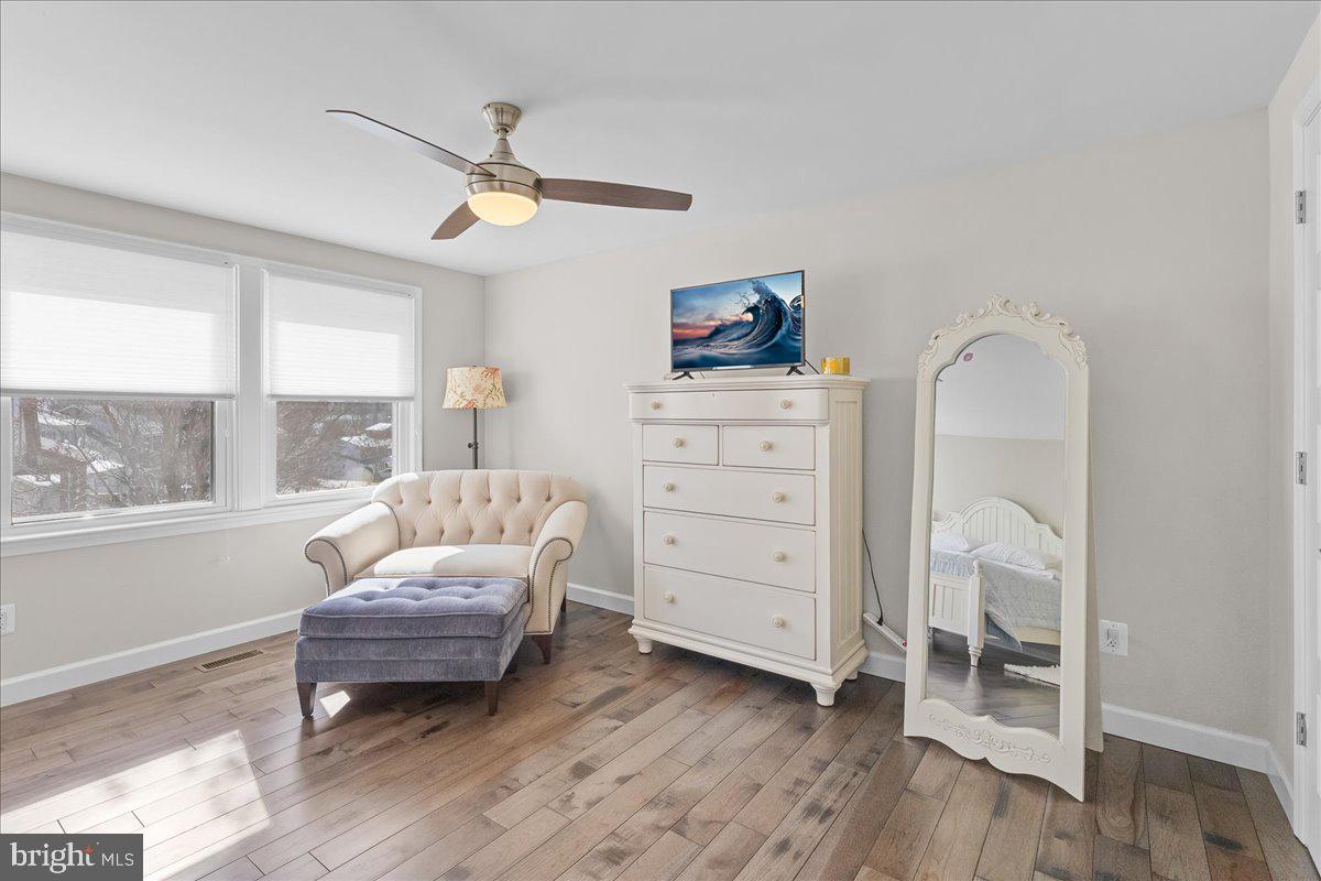 MONTCLAIR - Residential