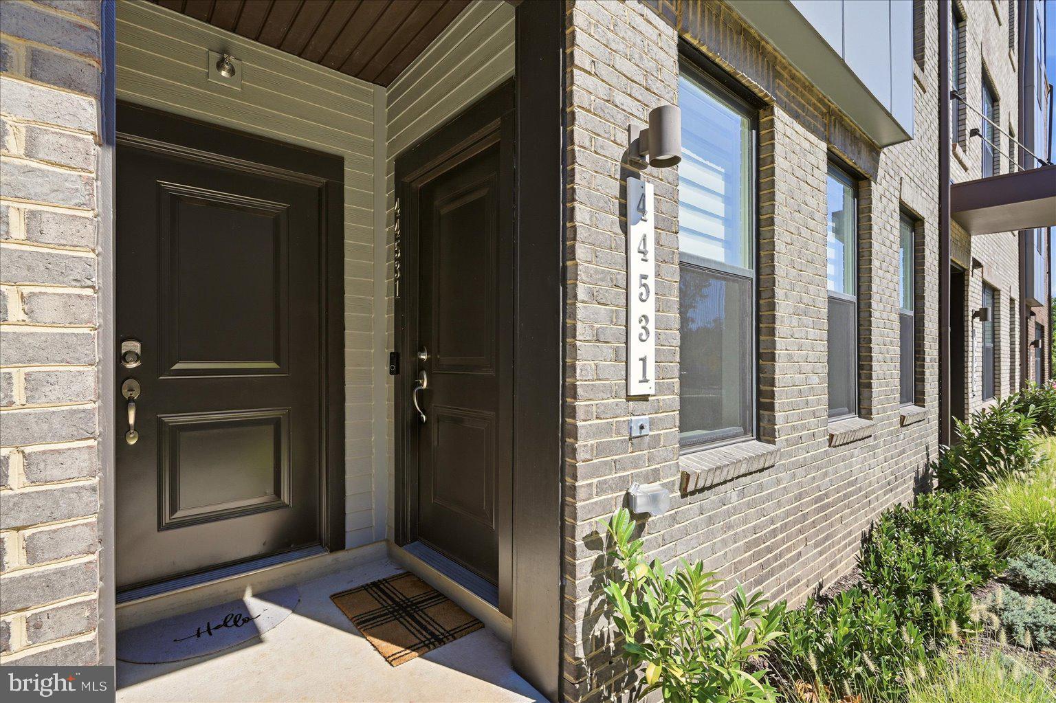 44531 WOLFHOUND SQUARE