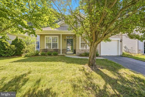 Homes For Sale - 23 Robin La Ln<br/> Ocean County, BARNEGAT, NJ 08005