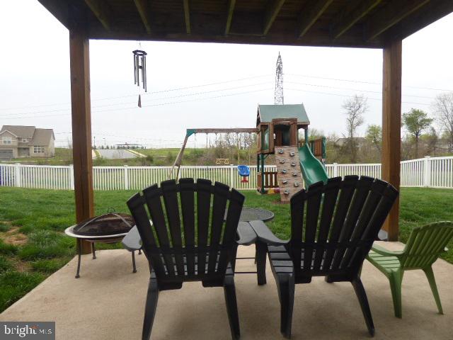 STONEGATE COMMONS - Residential