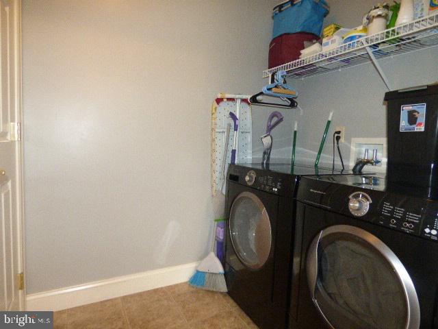 STONEGATE COMMONS - Residential