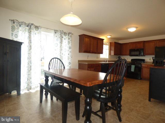 STONEGATE COMMONS - Residential