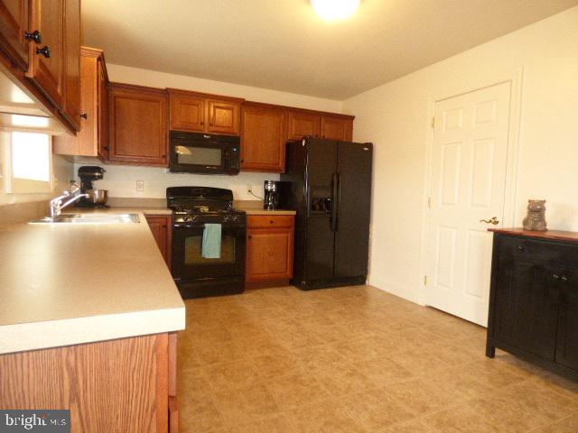 STONEGATE COMMONS - Residential