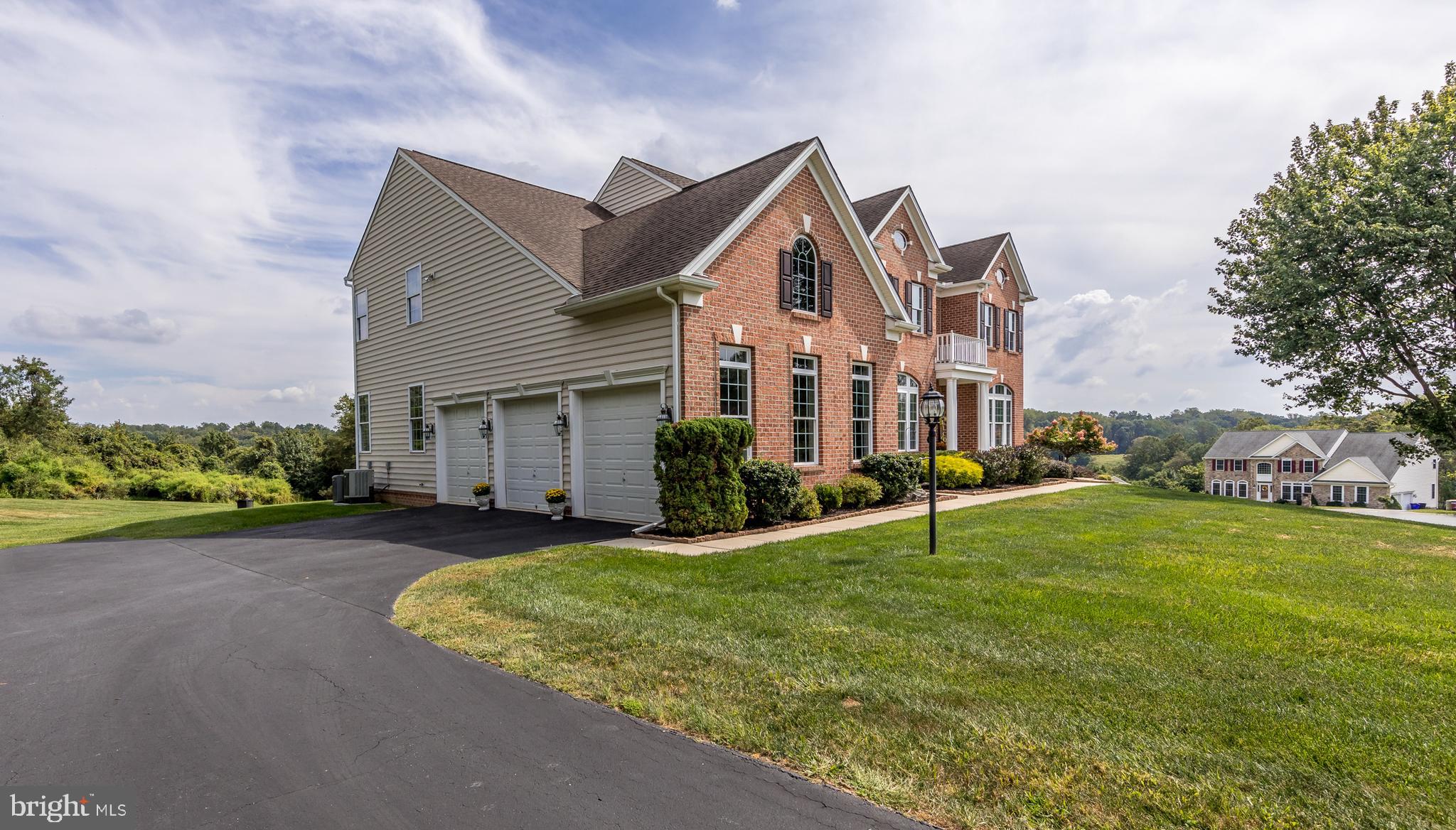 1205 BEAR HOLLOW COURT