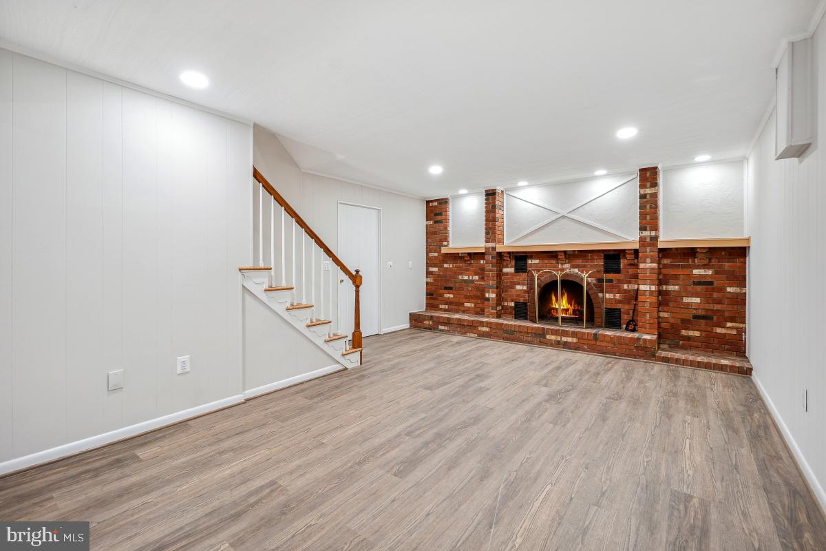 CLARKSBURG OUTSIDE - Residential