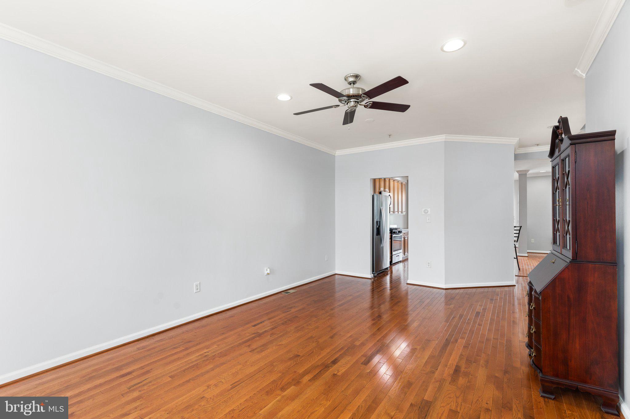 2900 LOMOND PLACE 74