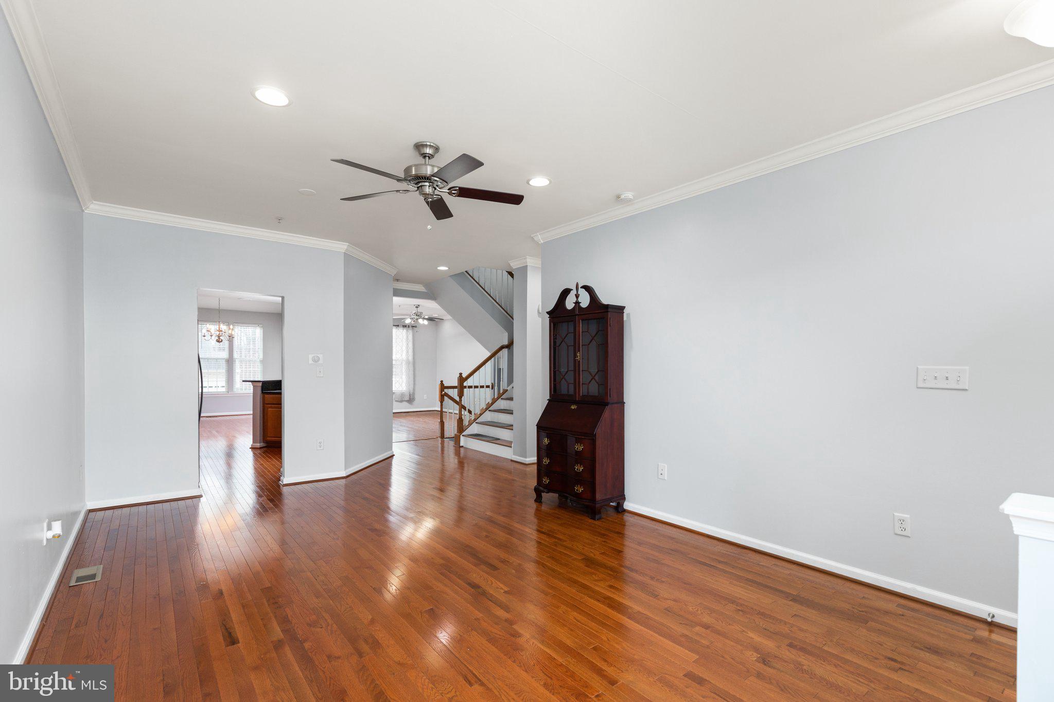 2900 LOMOND PLACE 74