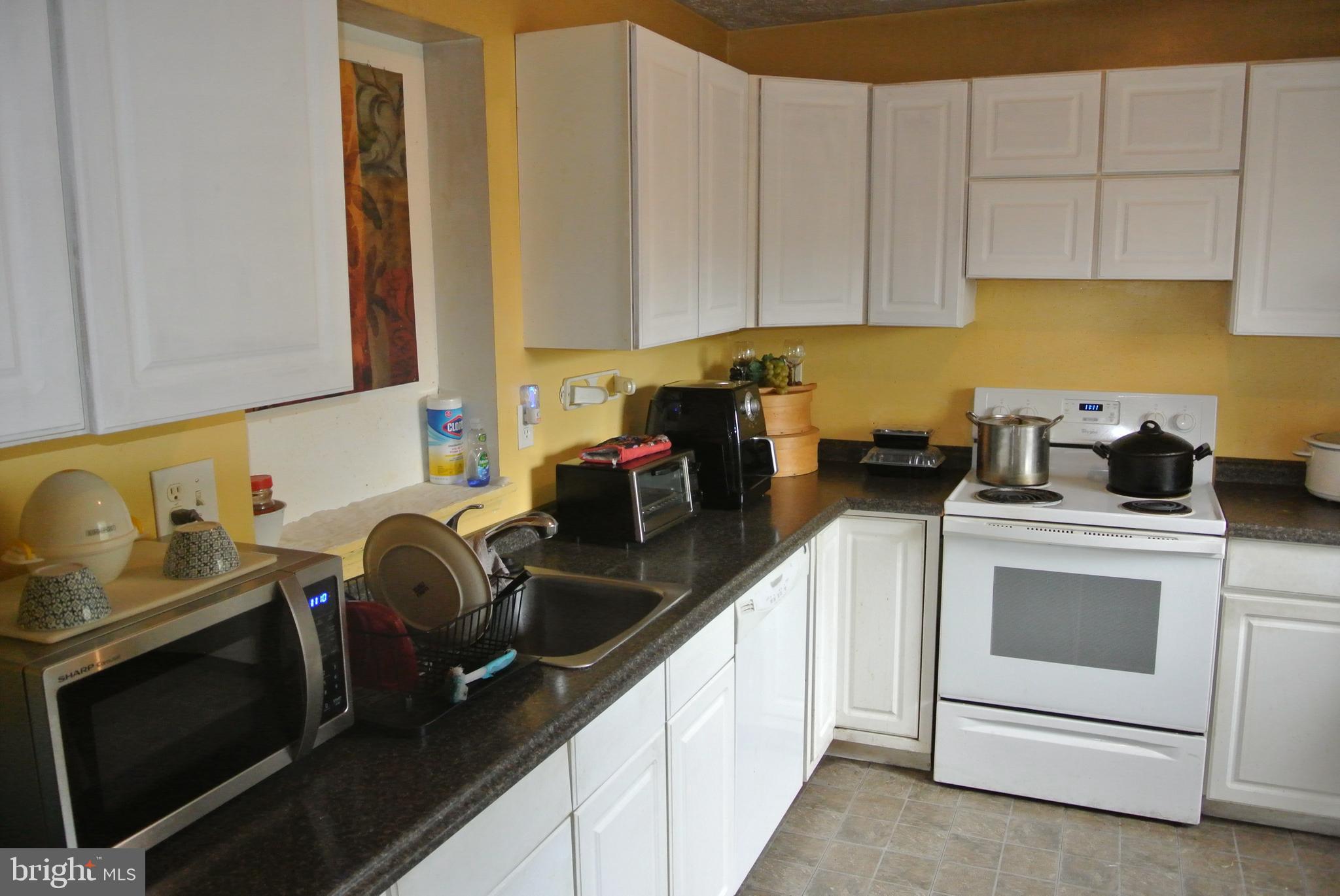 WAKEFIELD NEIGHBORHOOD - Residential