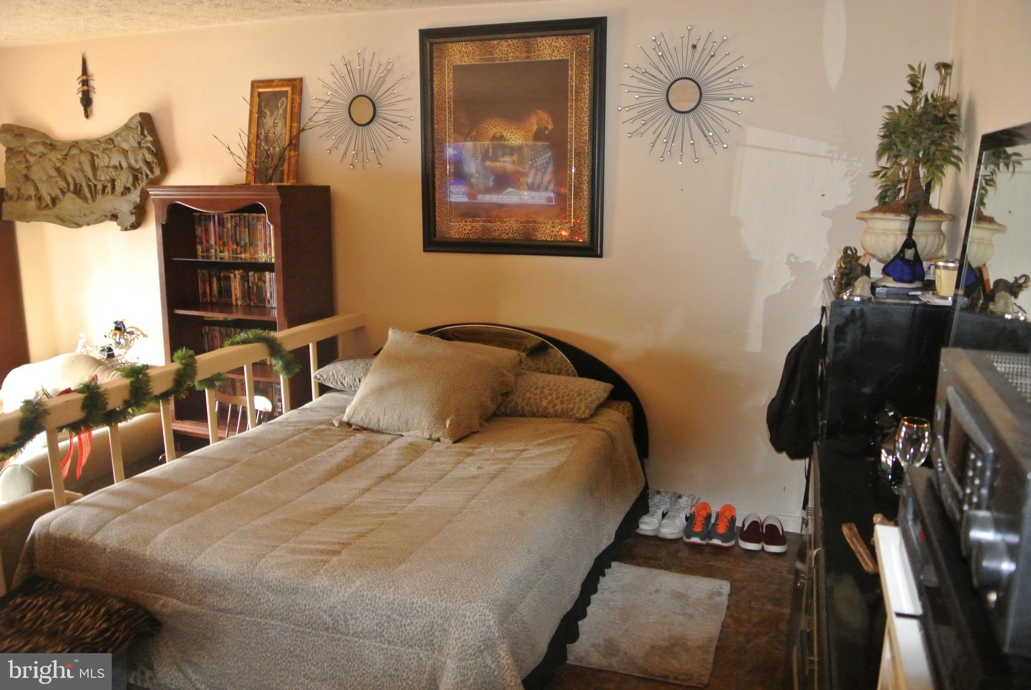 WAKEFIELD NEIGHBORHOOD - Residential