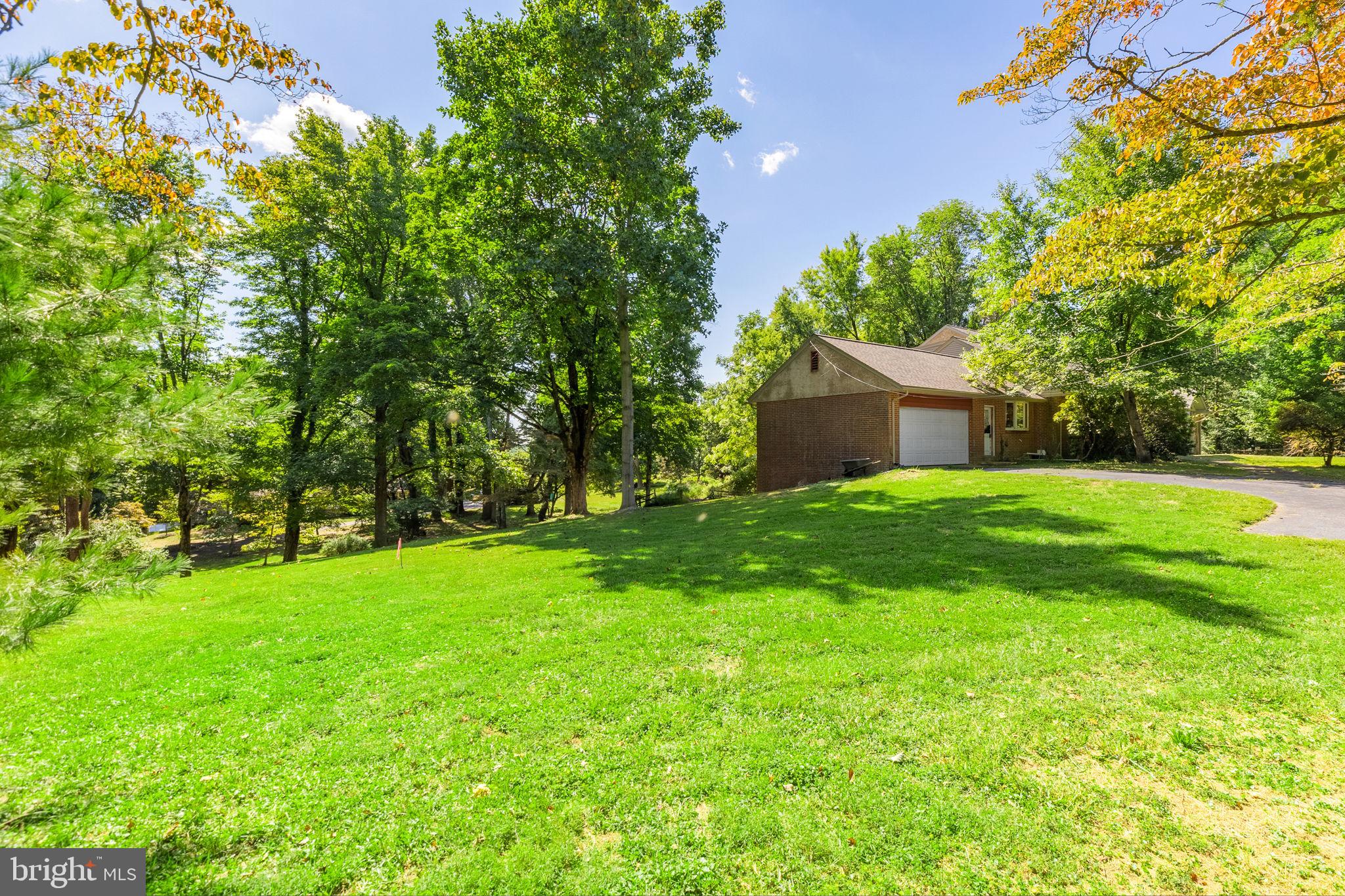 9 WALNUT RIDGE ROAD