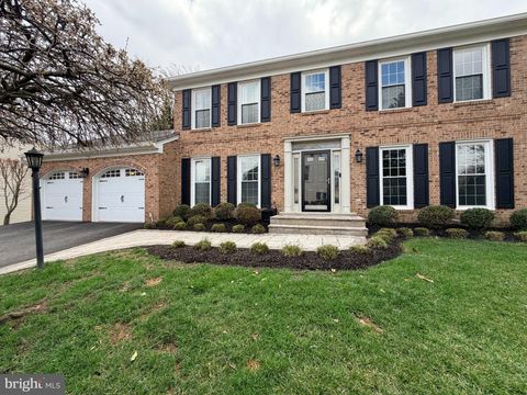 7985 FOXMOOR DRIVE DUNN LORING VA 22027