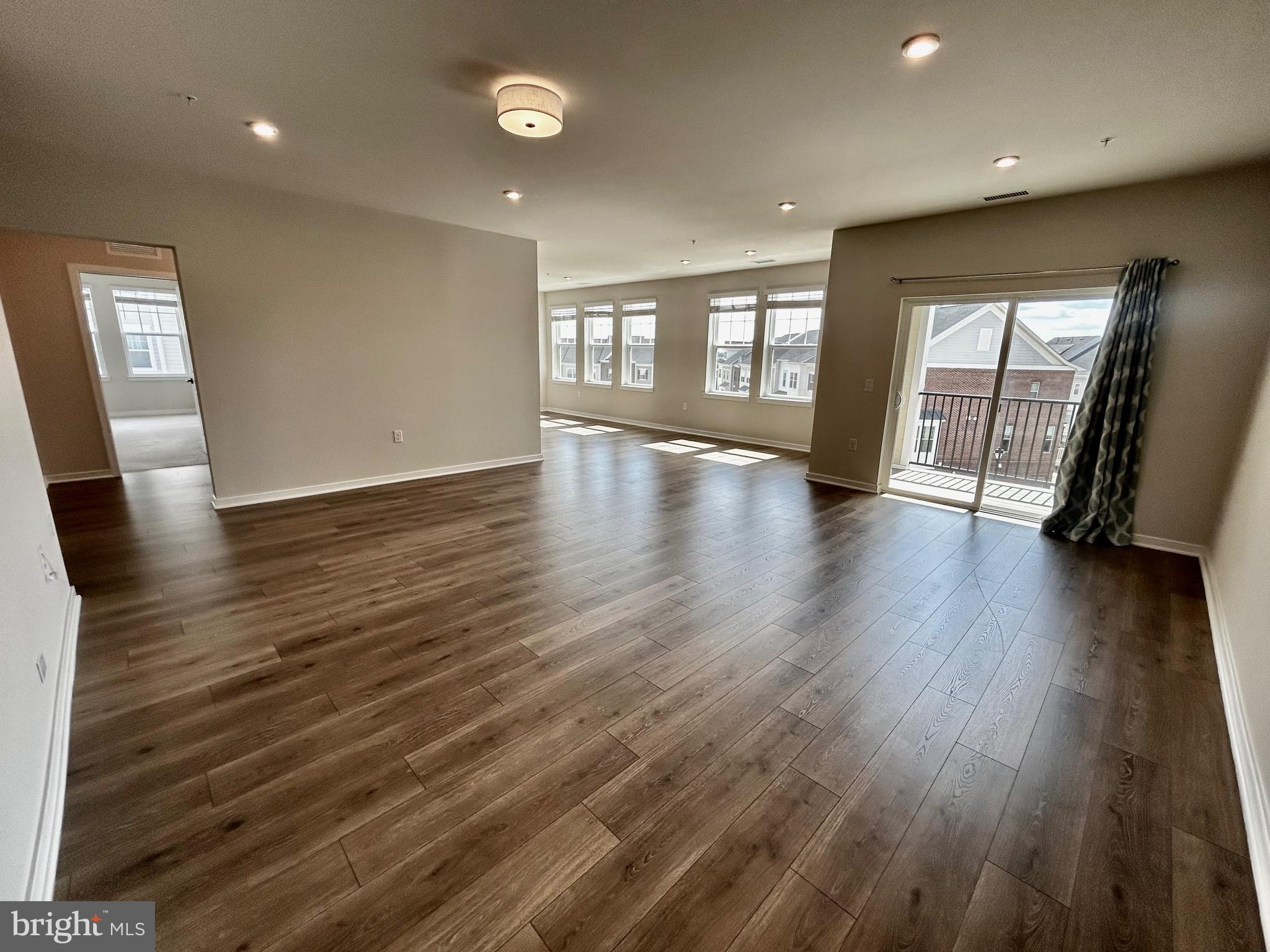 700 MOUNT AIRY TERRACE NE 301