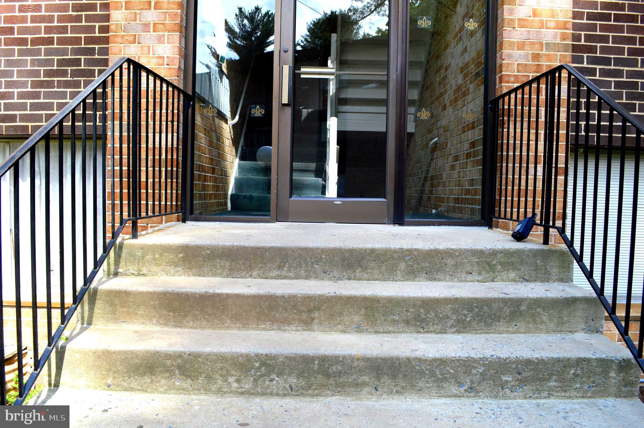 FAIRWAYS - Residential