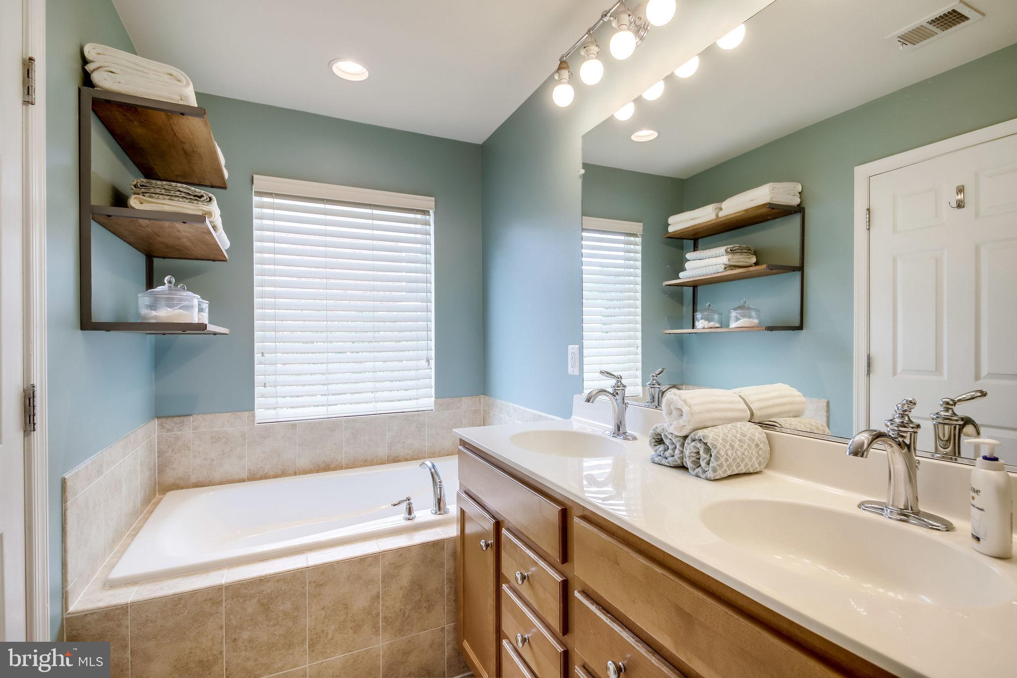 BRAMBLETON OVERLOOK - Residential