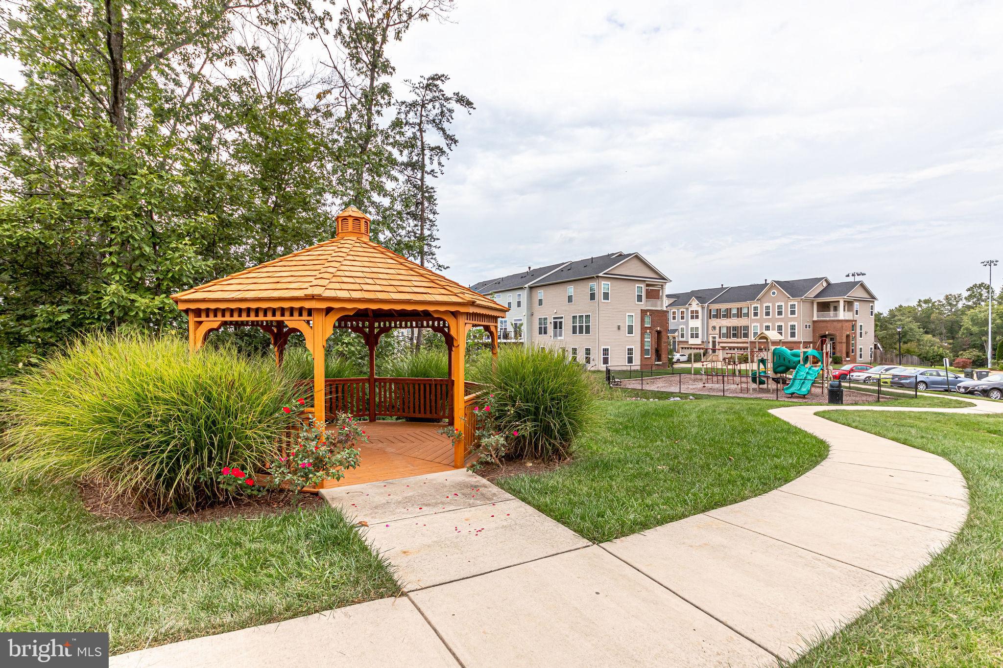 BRAMBLETON OVERLOOK - Residential