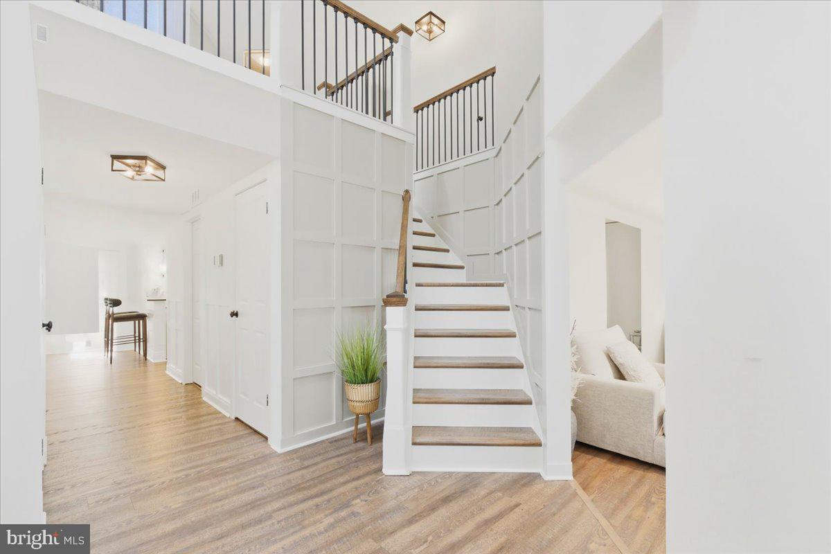 923 LANGDON COURT