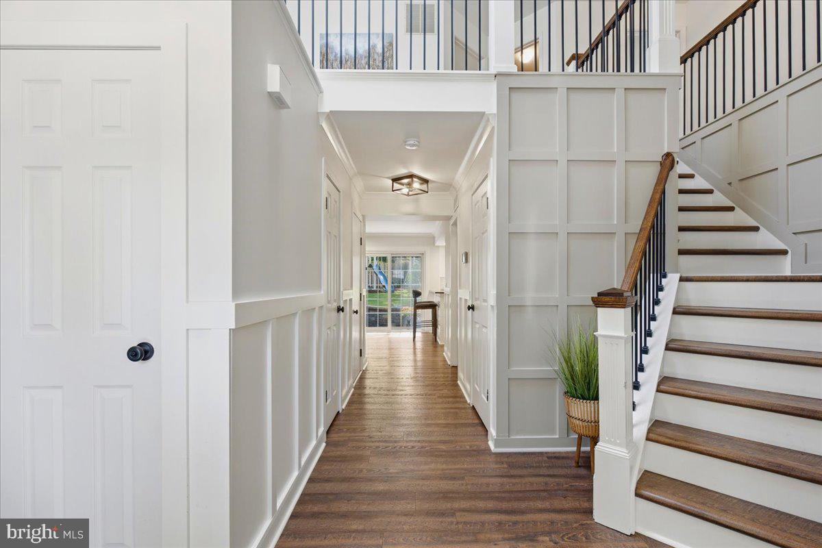 923 LANGDON COURT