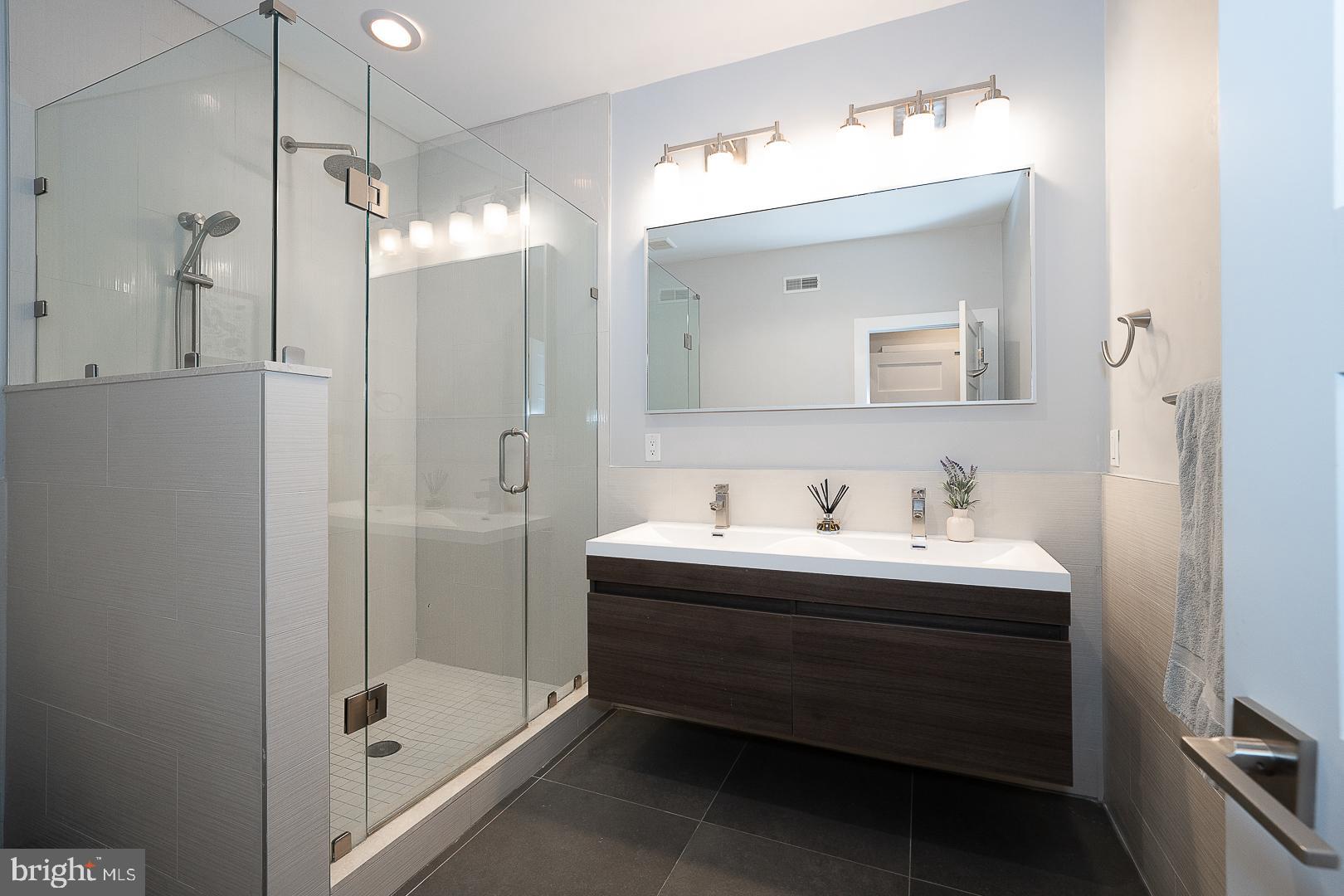 NORTHERN LIBERTIES - Residential Lease