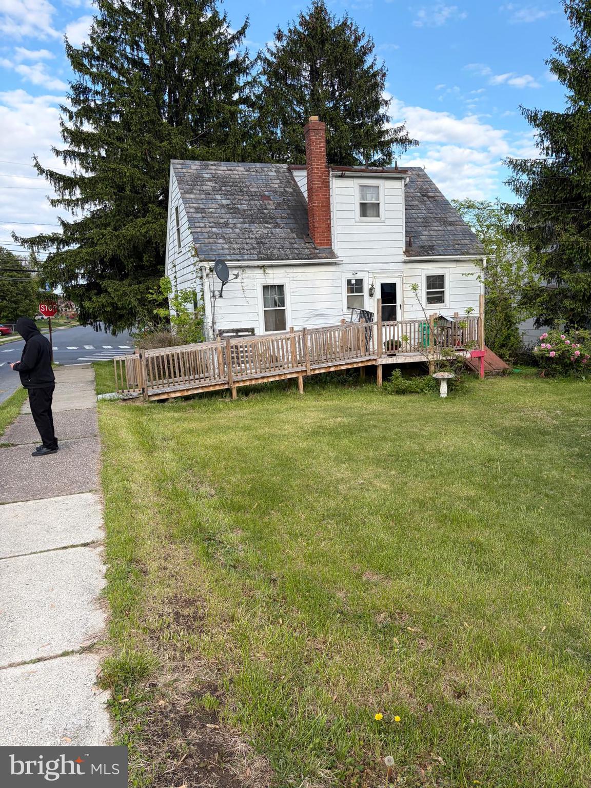 822 N IRVING STREET 826