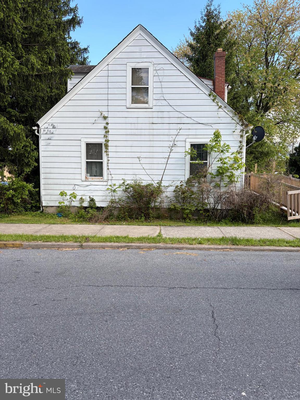 822 N IRVING STREET 826