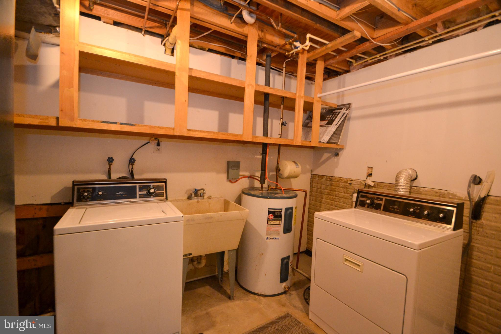 TIMBER GROVE - Residential