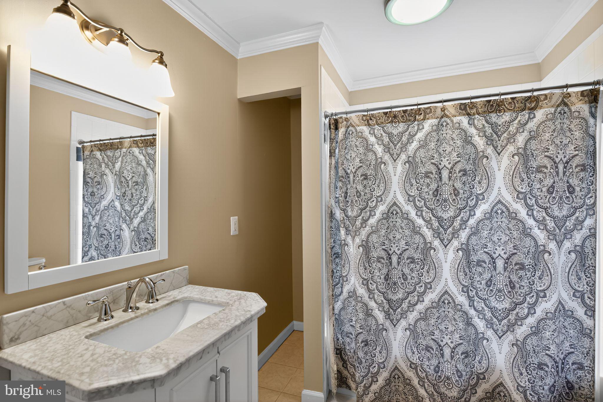 BOWLEYS QUARTERS - Residential