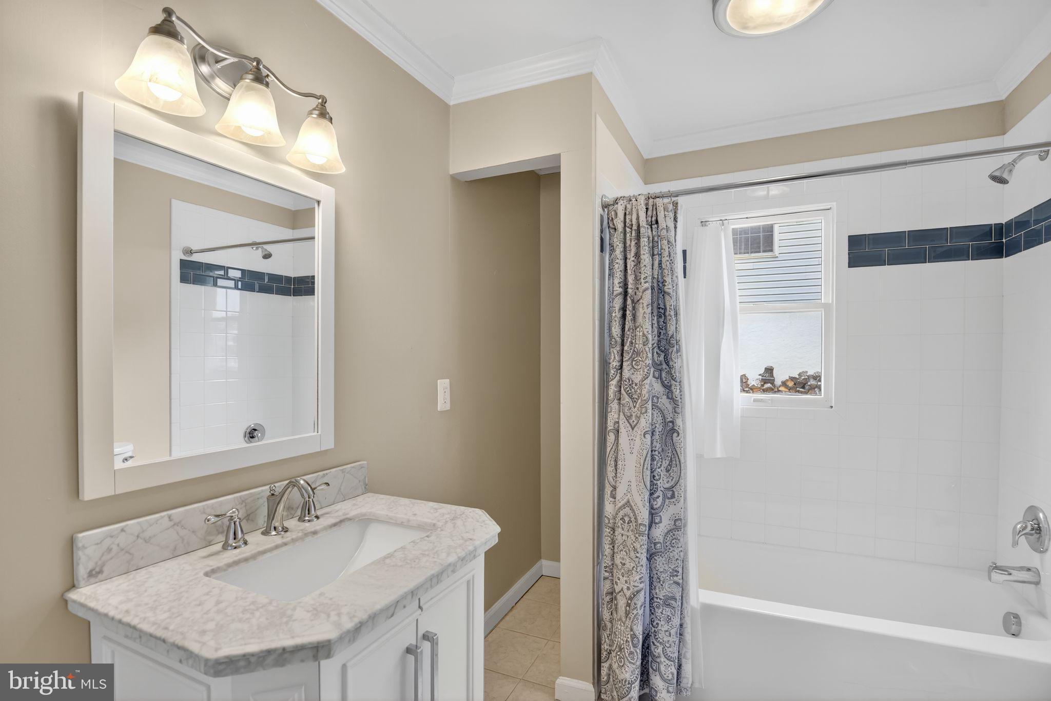 BOWLEYS QUARTERS - Residential