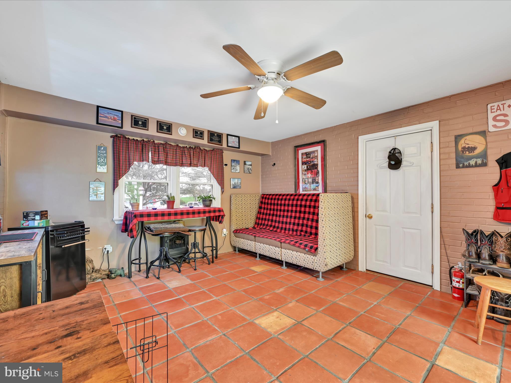 NOB HILL - Residential