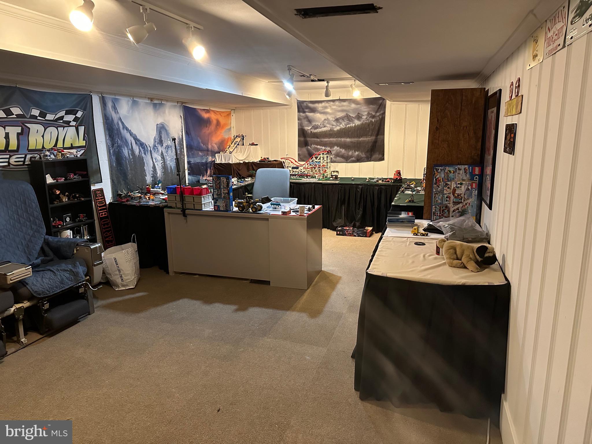 NOB HILL - Residential