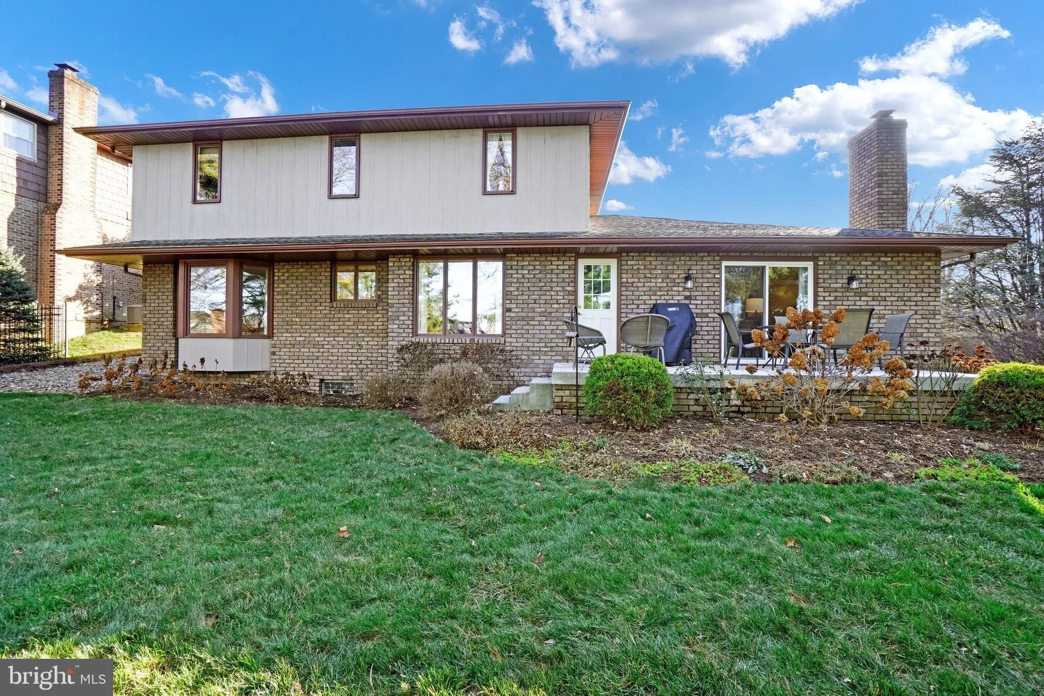 York, Pennsylvania 17402, United States, 4 Bedrooms Bedrooms, ,3 BathroomsBathrooms,Residential,Active,4208