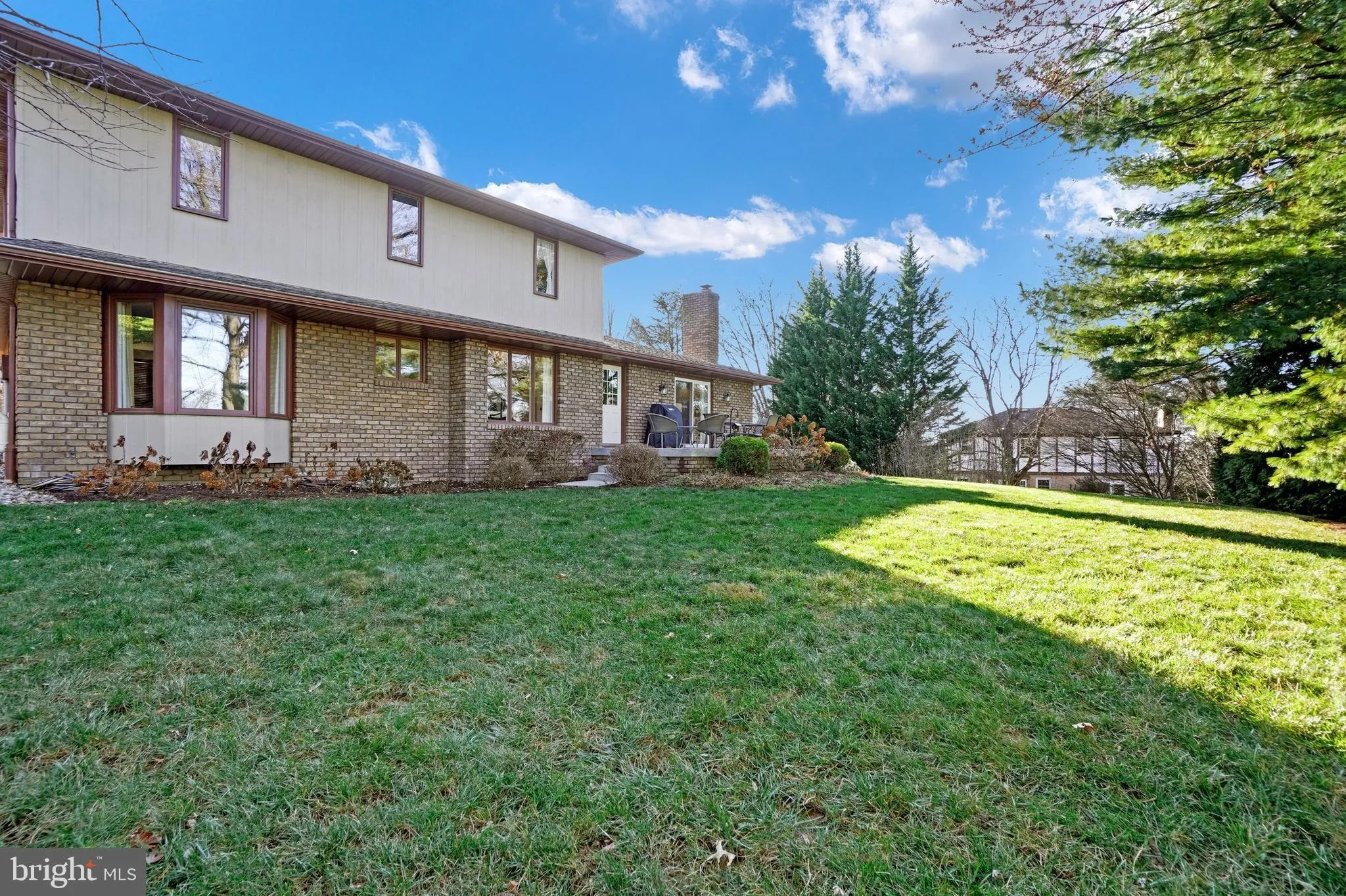 York, Pennsylvania 17402, United States, 4 Bedrooms Bedrooms, ,3 BathroomsBathrooms,Residential,Active,4208