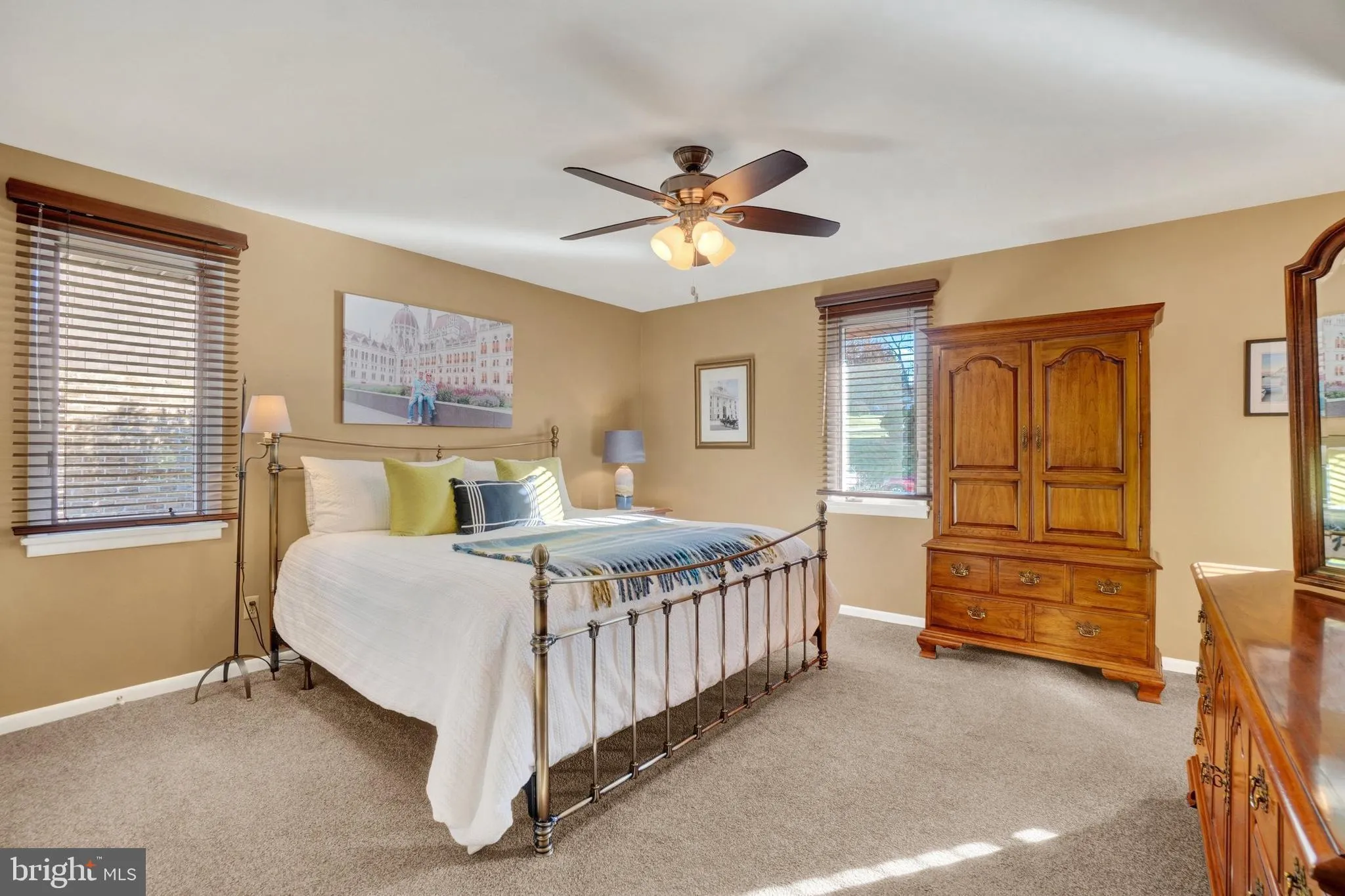 York, Pennsylvania 17402, United States, 4 Bedrooms Bedrooms, ,3 BathroomsBathrooms,Residential,Active,4208