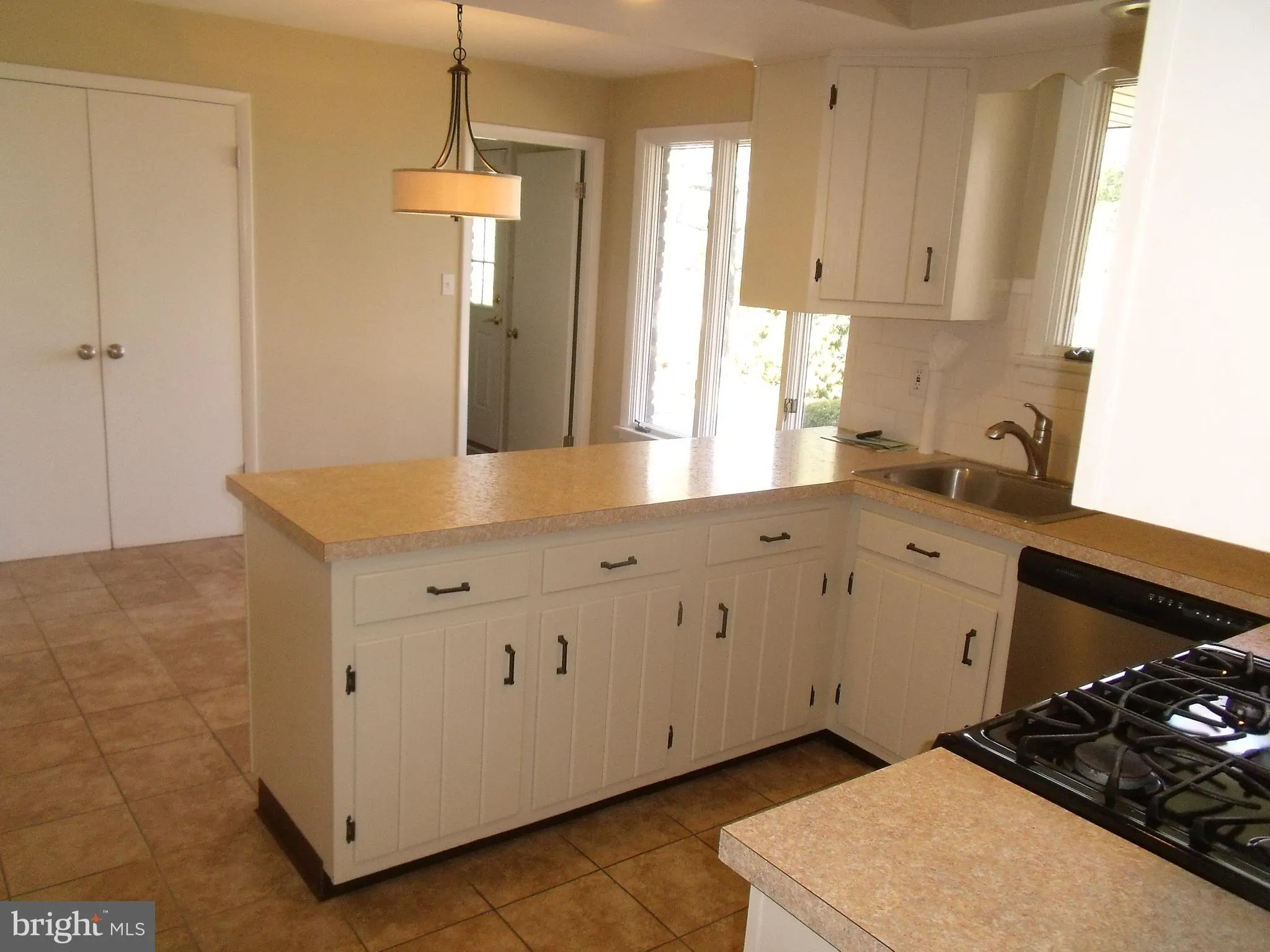 York, Pennsylvania 17402, United States, 4 Bedrooms Bedrooms, ,3 BathroomsBathrooms,Residential,Active,4208