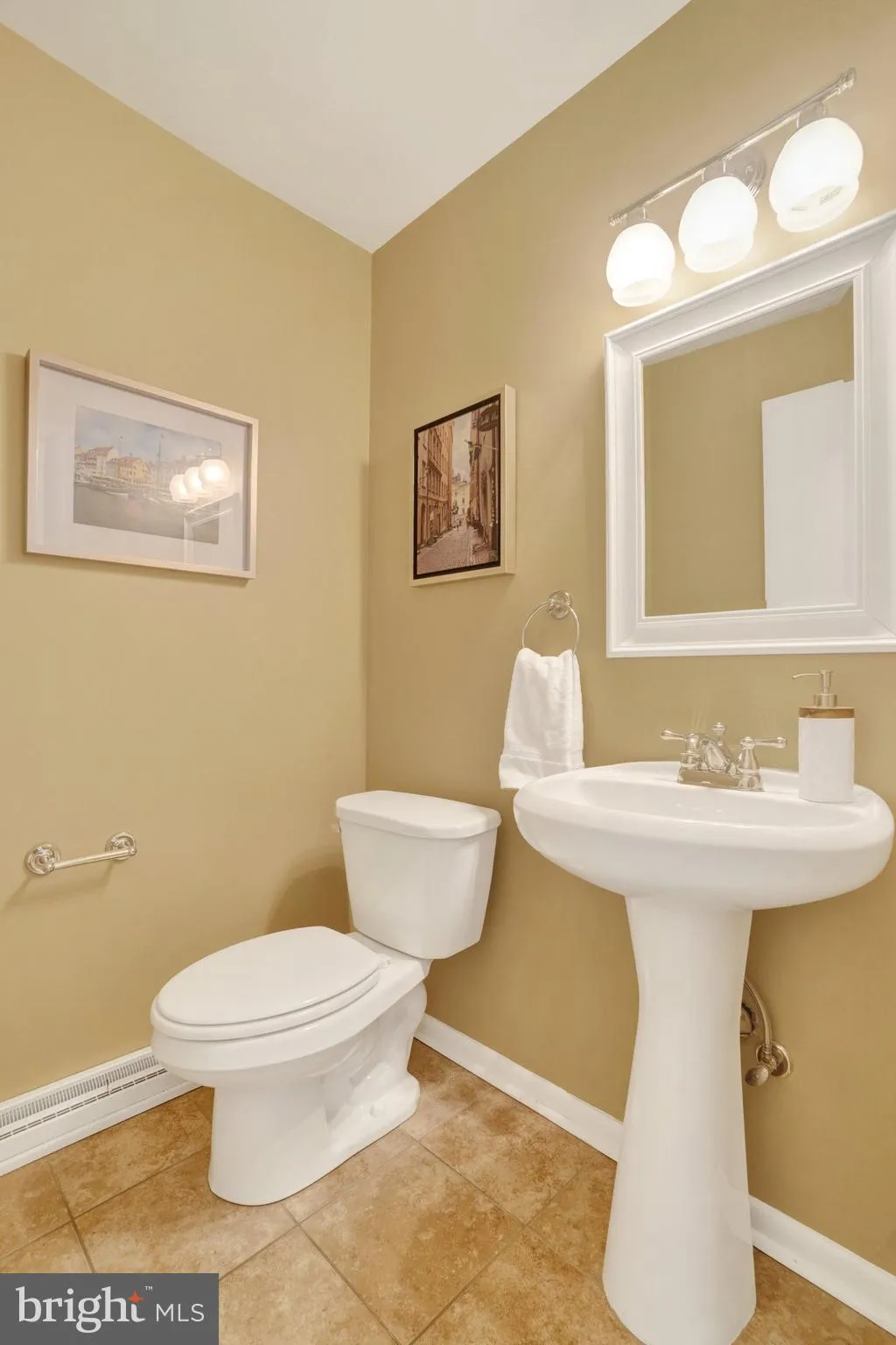 York, Pennsylvania 17402, United States, 4 Bedrooms Bedrooms, ,3 BathroomsBathrooms,Residential,Active,4208