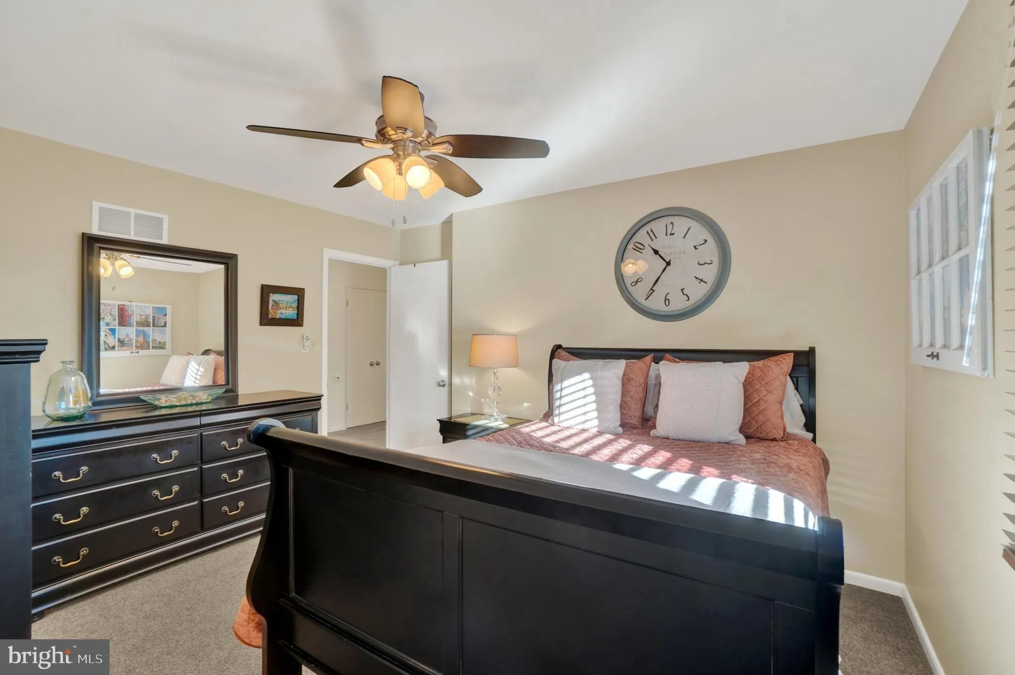 York, Pennsylvania 17402, United States, 4 Bedrooms Bedrooms, ,3 BathroomsBathrooms,Residential,Active,4208