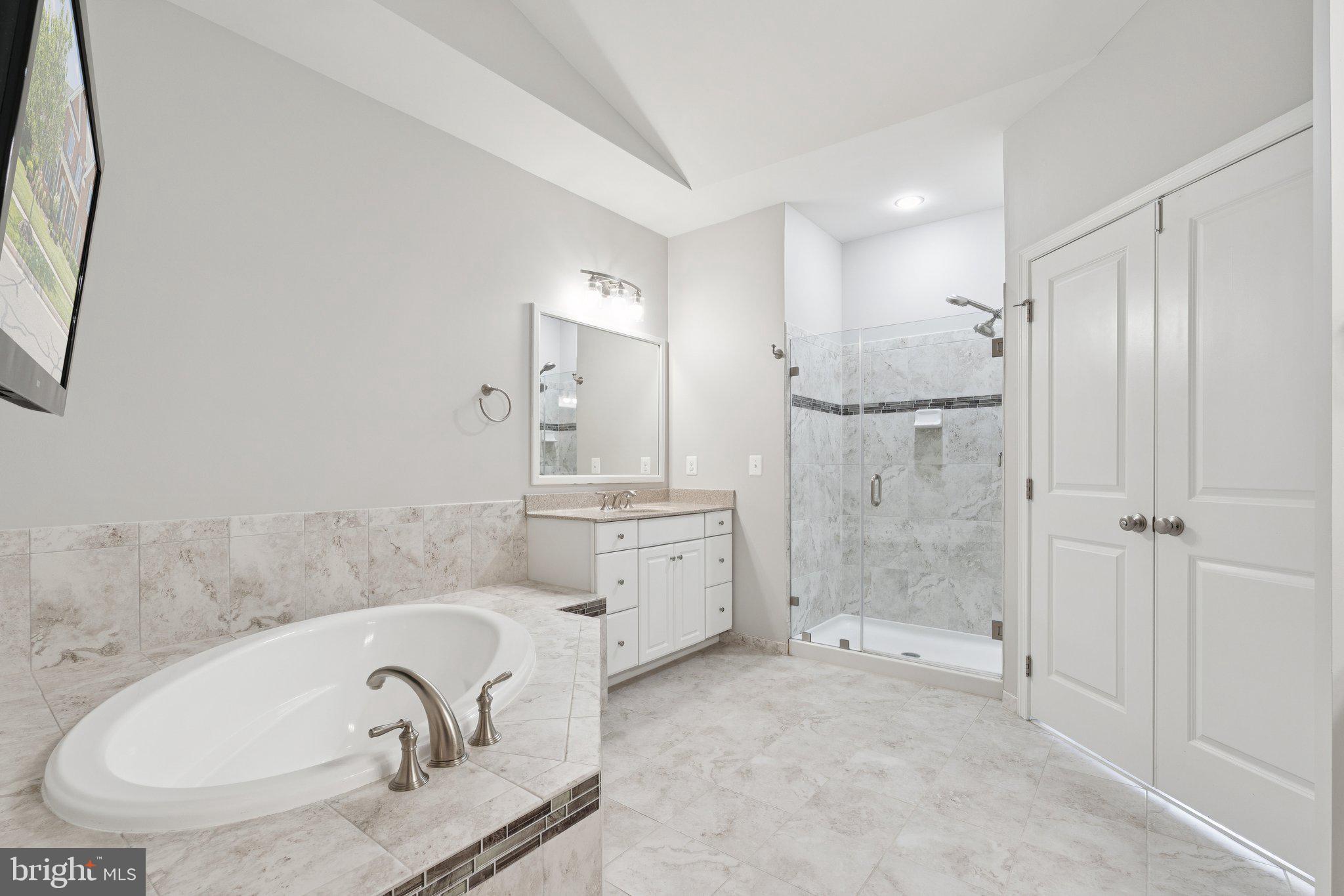 LENAH MILL - Residential