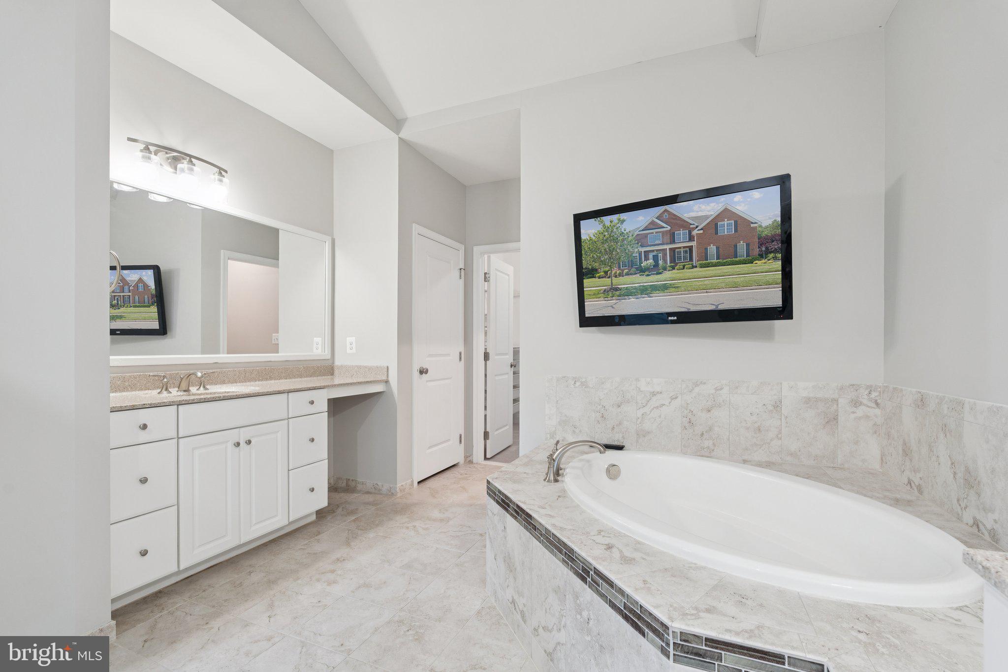 LENAH MILL - Residential