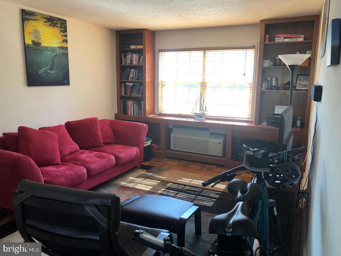 1700 W ABINGDON DRIVE 201