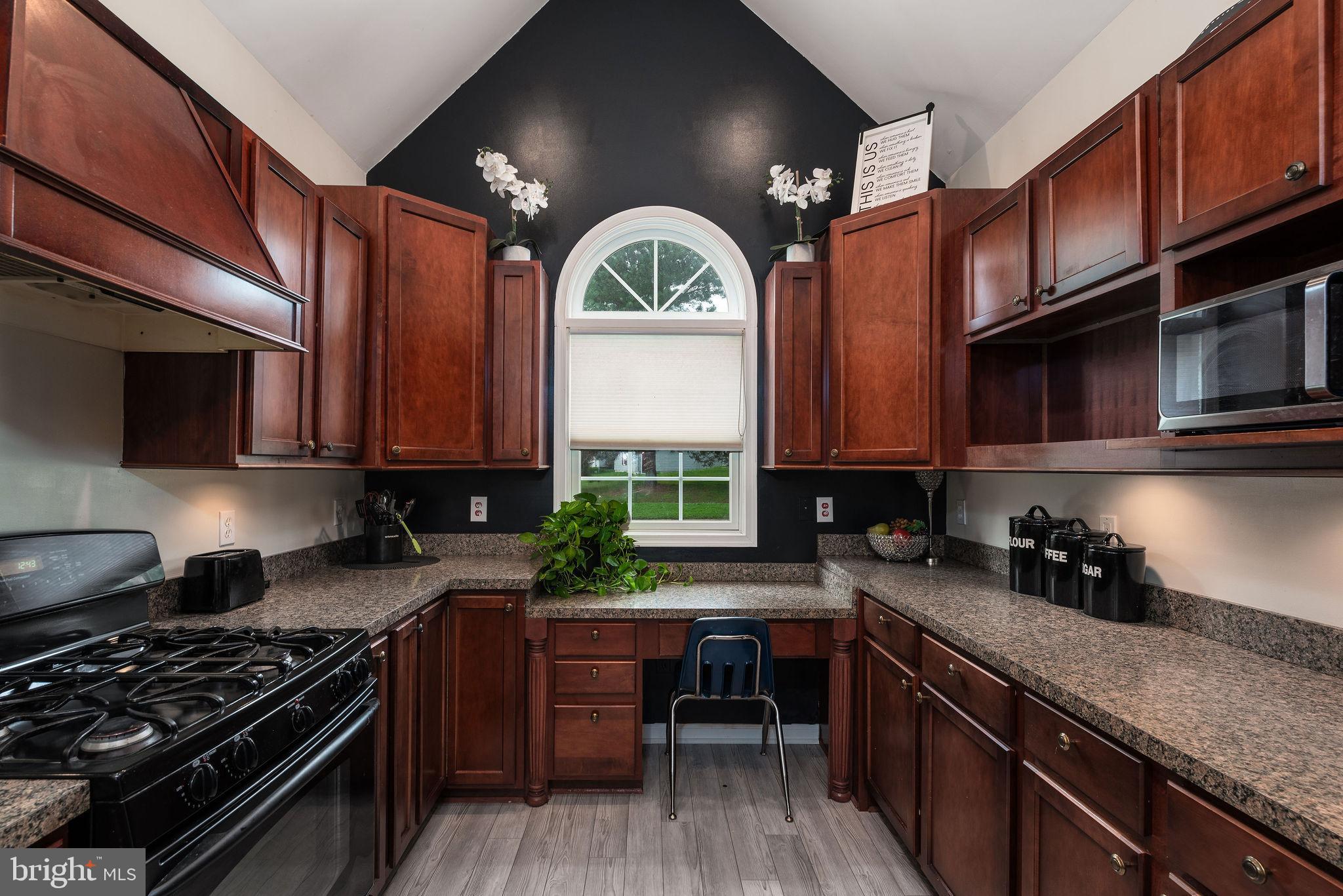 MEADOW BROOK - Residential