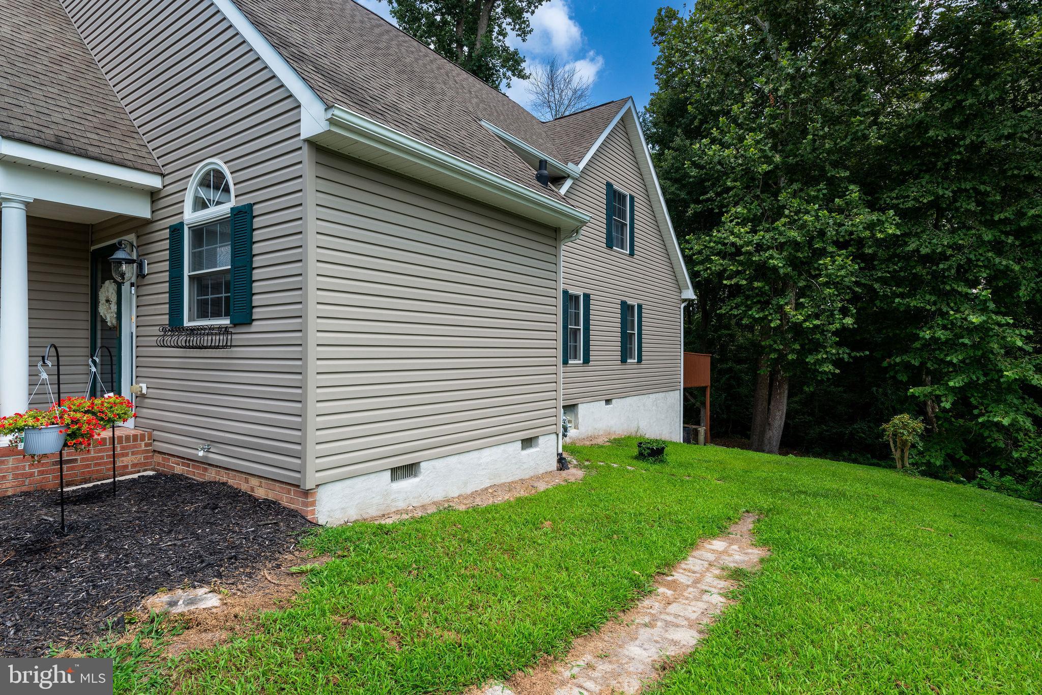 MEADOW BROOK - Residential