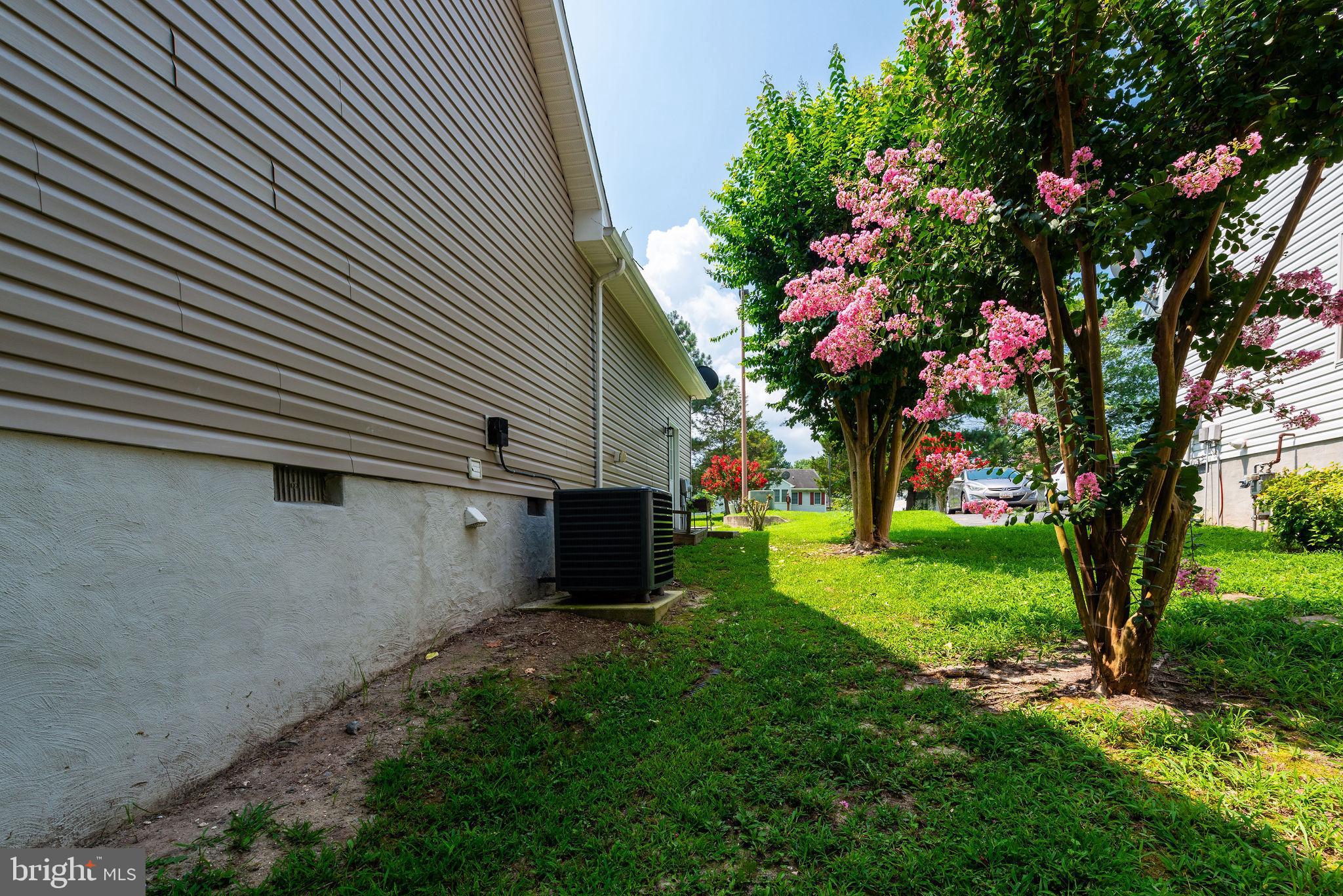 MEADOW BROOK - Residential