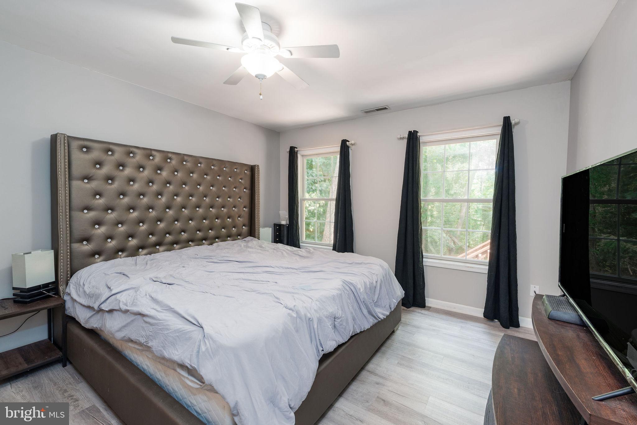 MEADOW BROOK - Residential