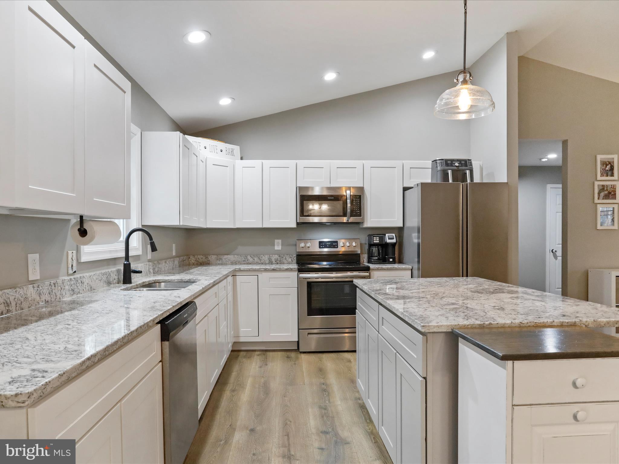 HOMESTEAD ESTATES - Residential