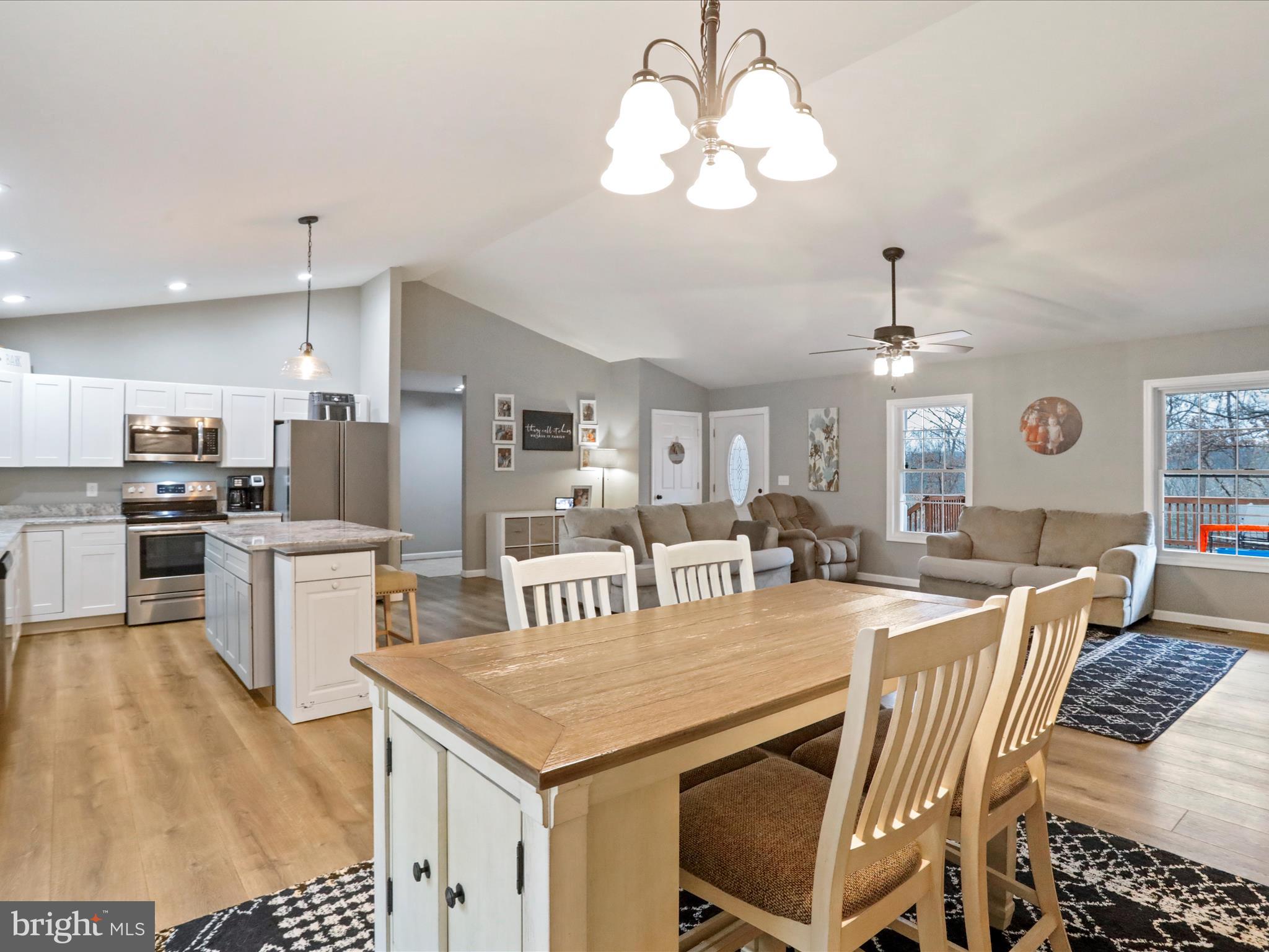 HOMESTEAD ESTATES - Residential