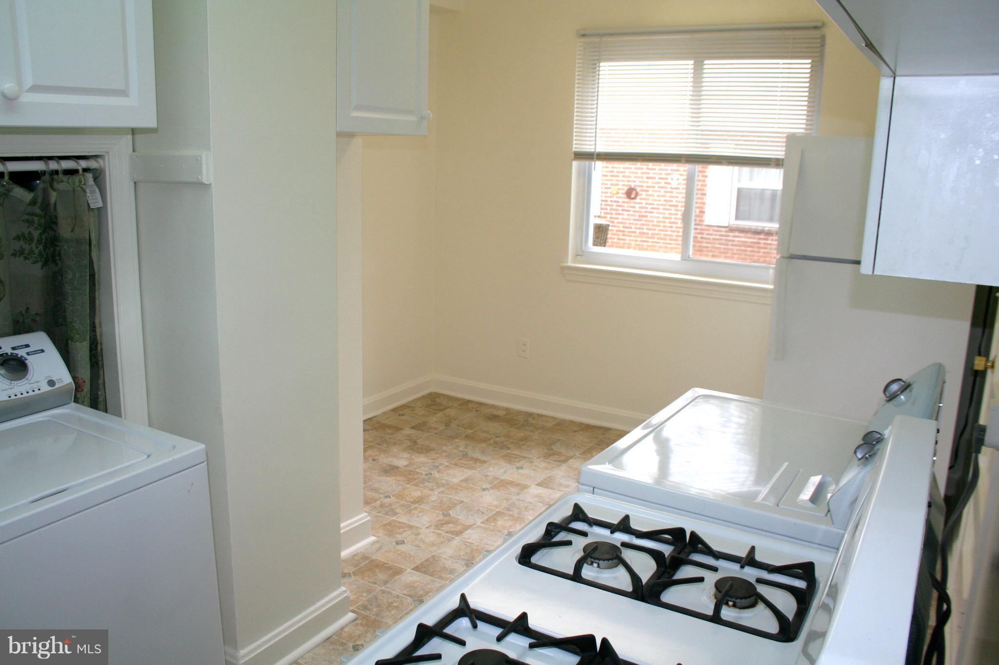 AYRLAWN - Residential Lease