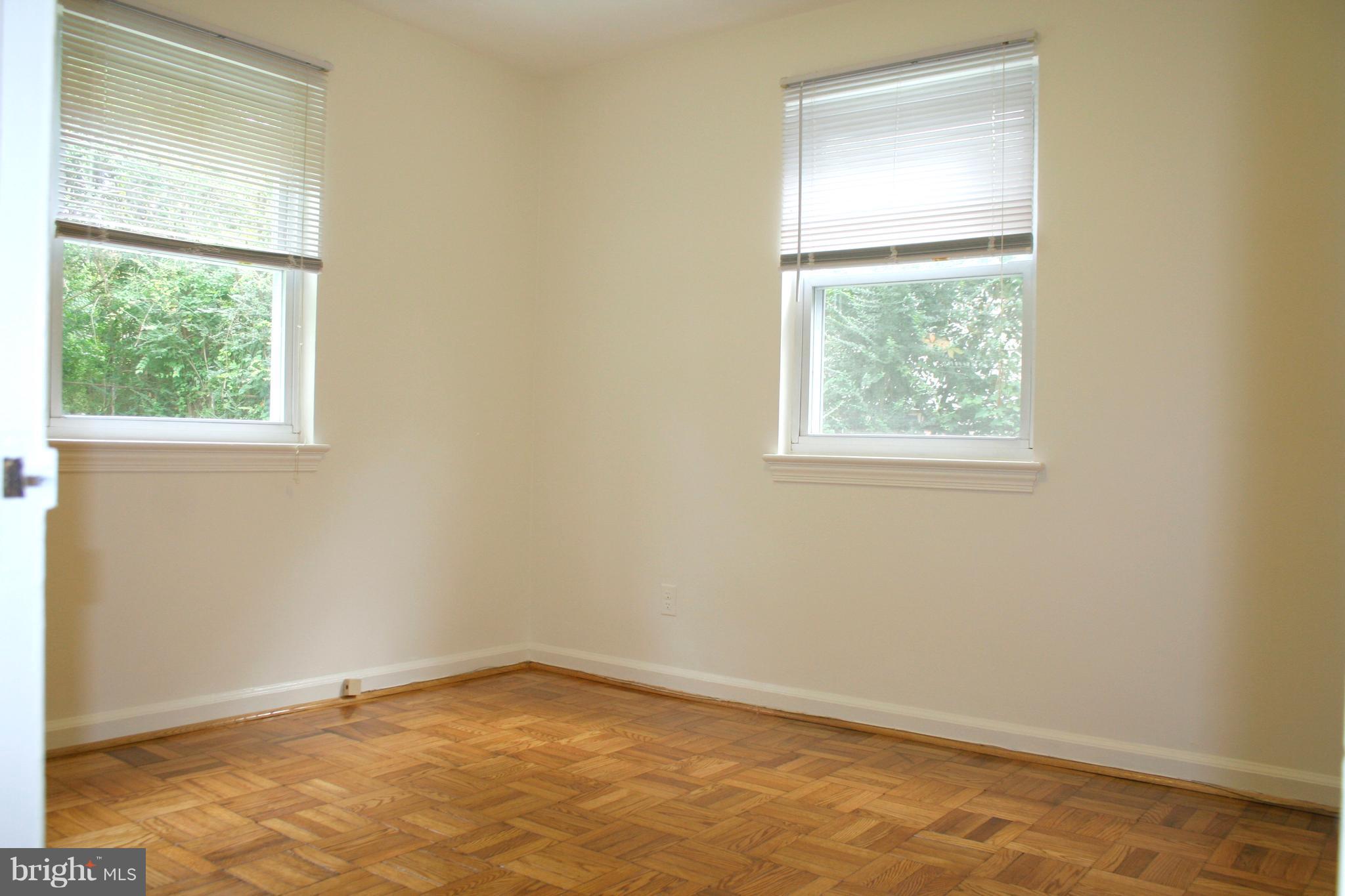 AYRLAWN - Residential Lease