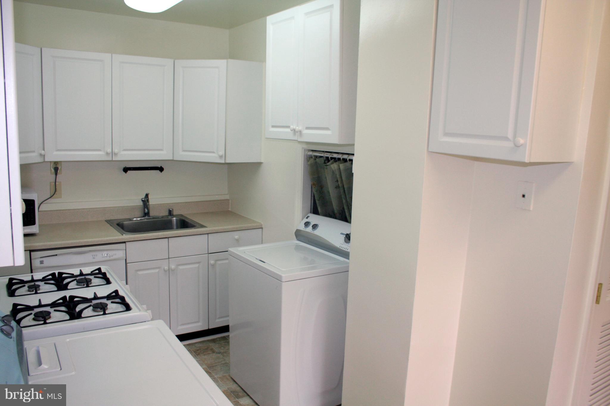 AYRLAWN - Residential Lease