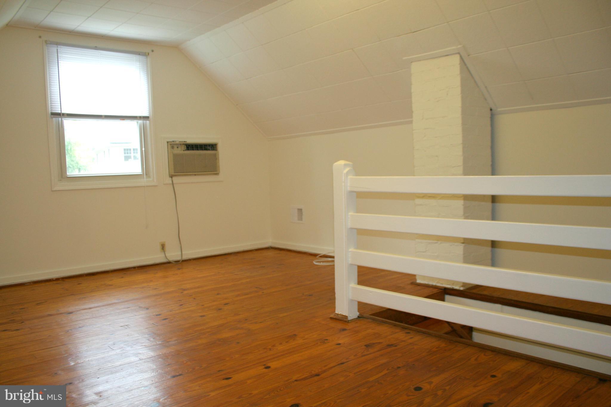 AYRLAWN - Residential Lease