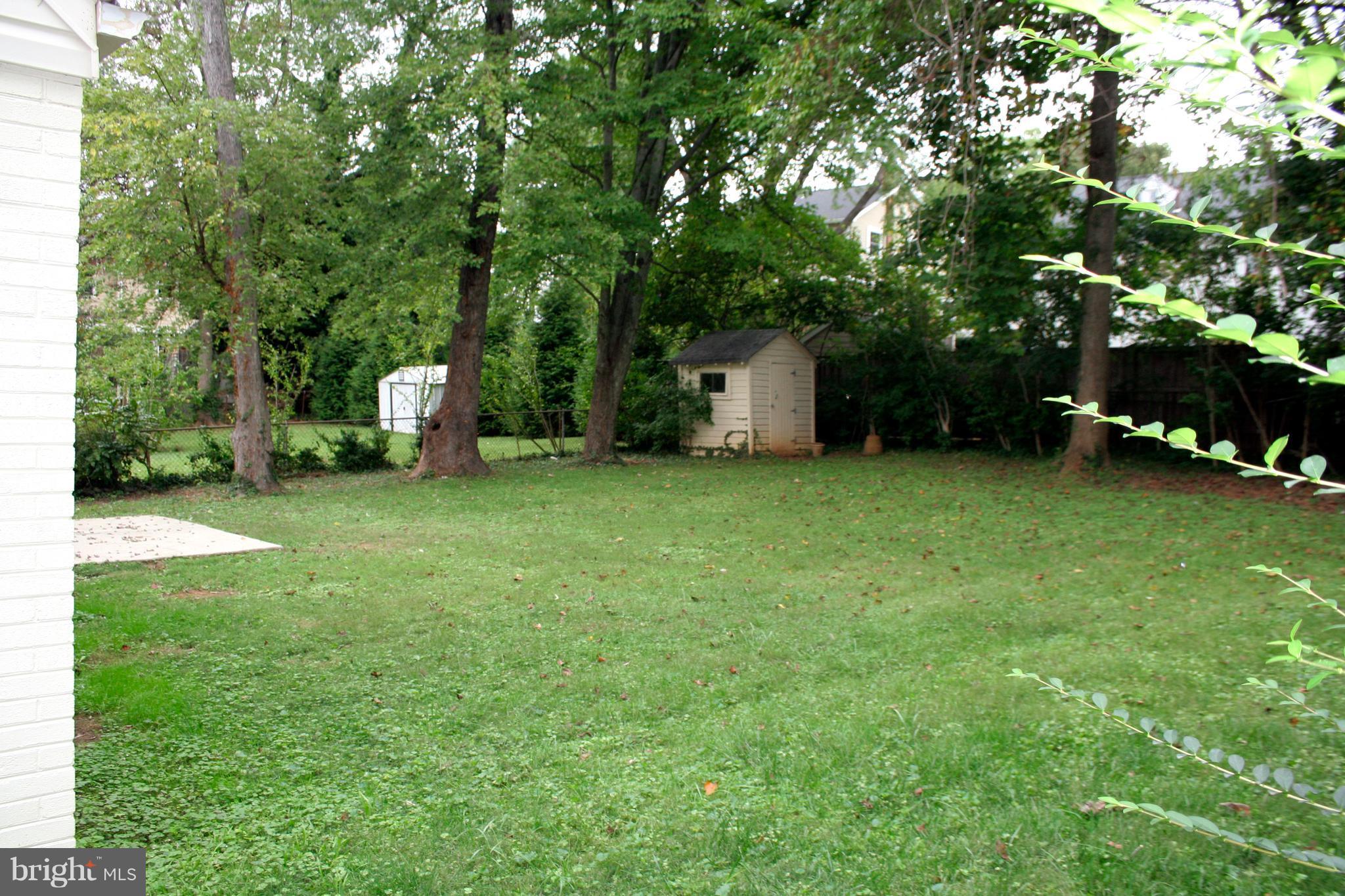 AYRLAWN - Residential Lease