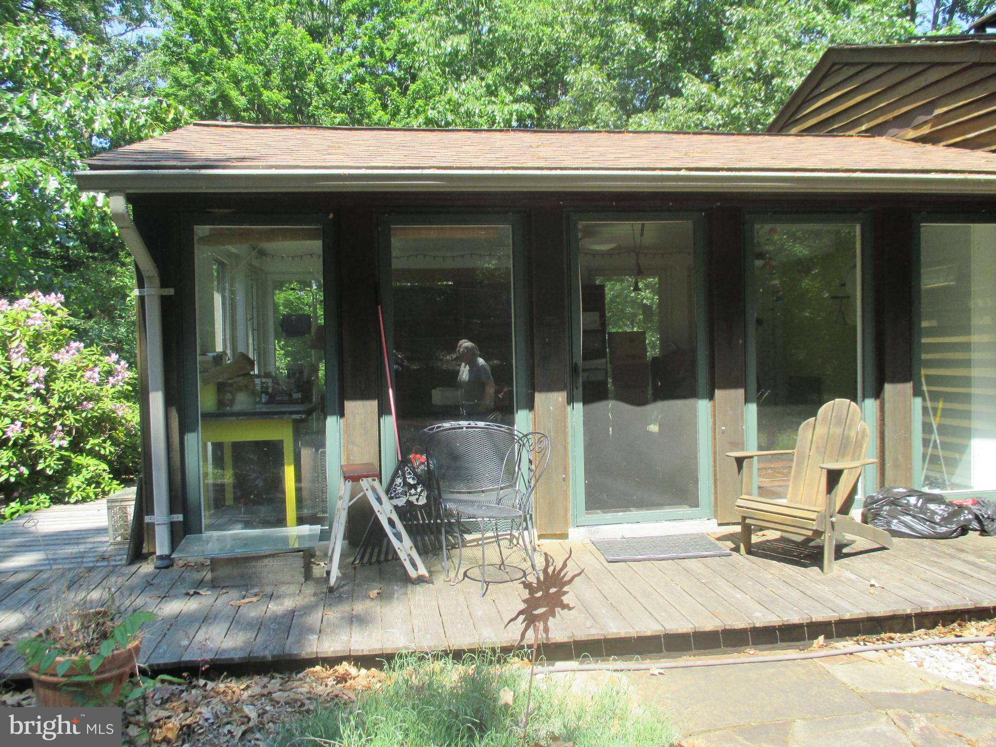 5049 SMITH ROAD